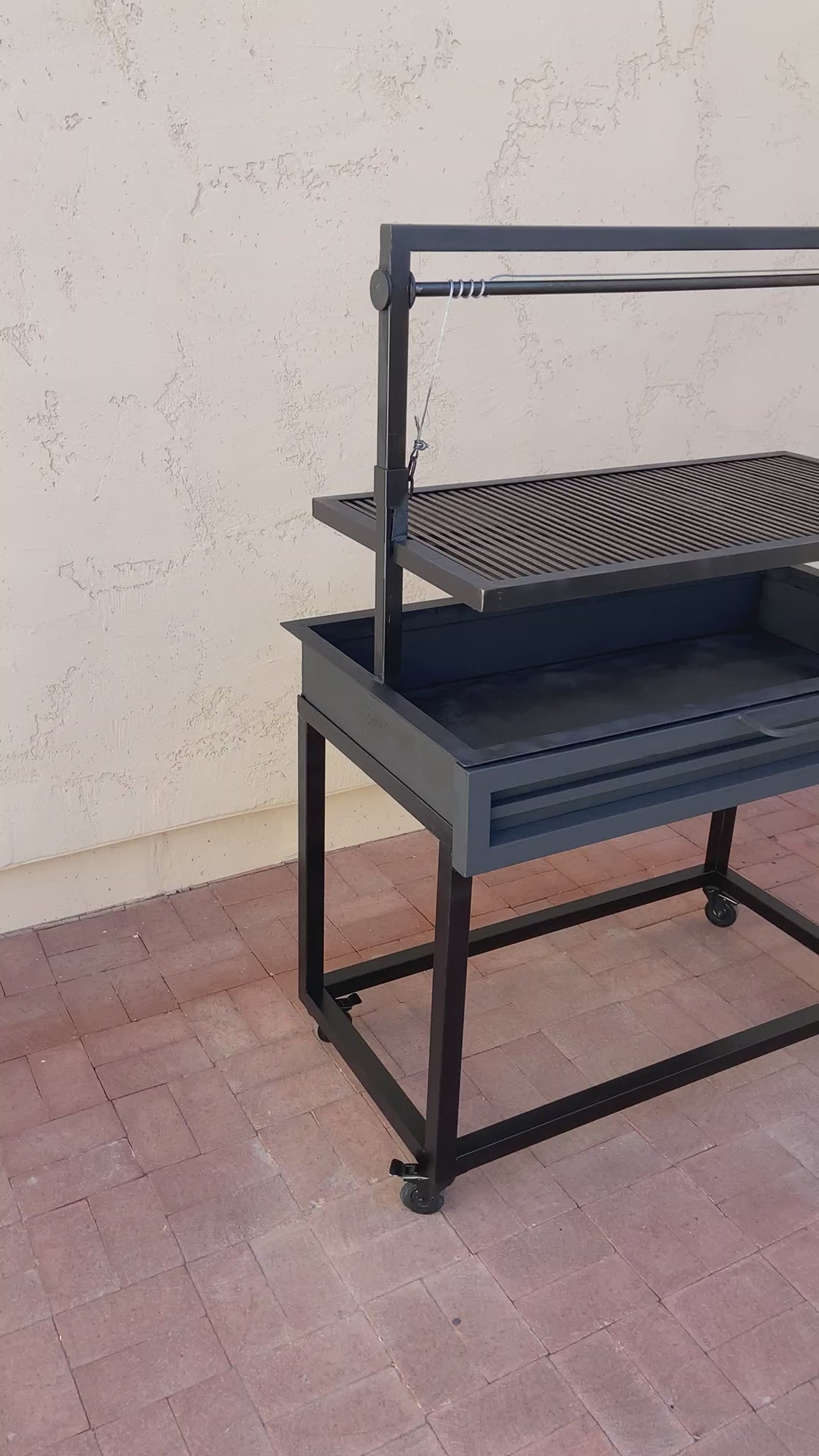 Santa Maria Grill w/ Square Grill Grate 44" x 24"