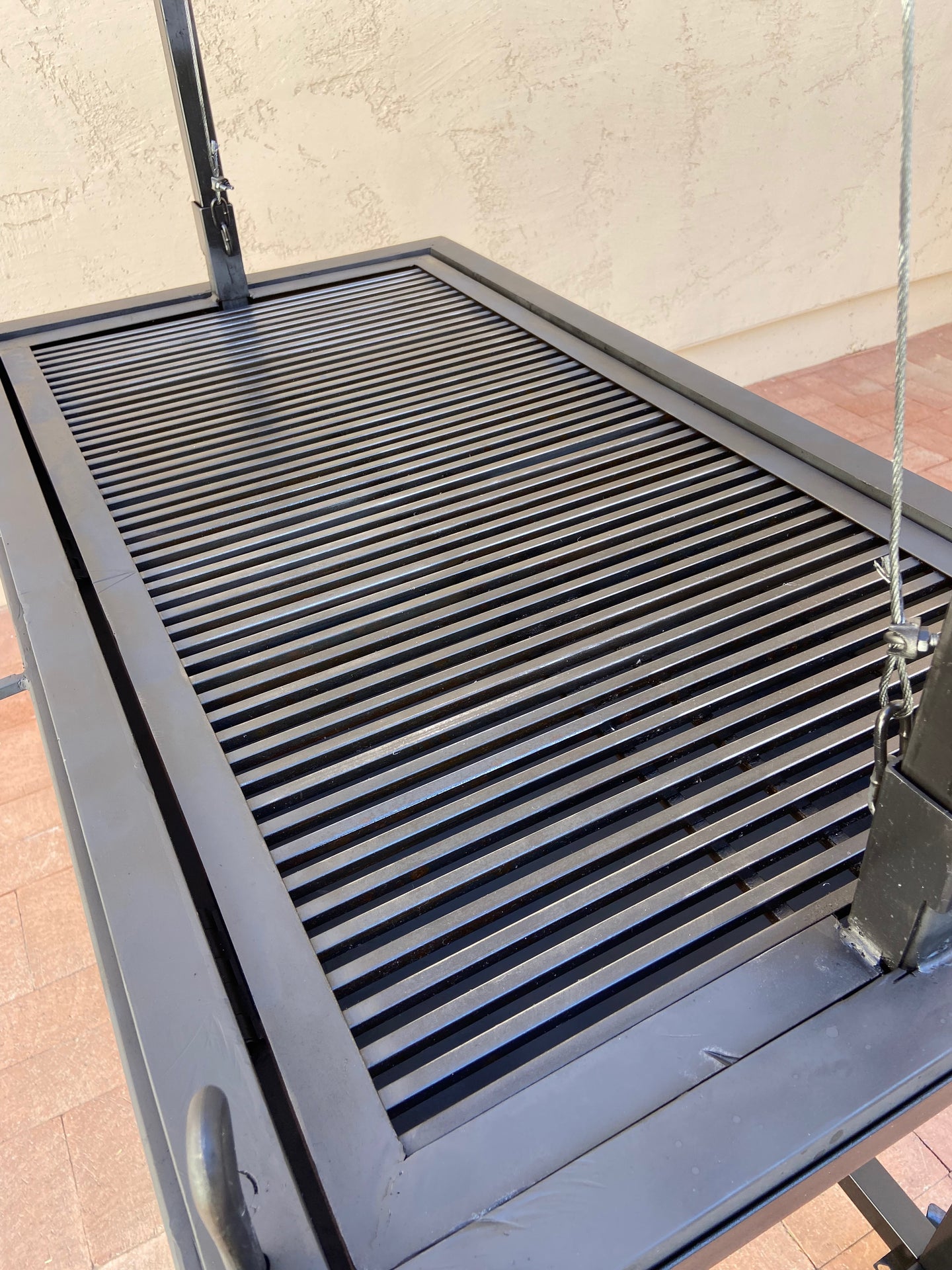 Santa Maria Grill w/ Square Grill Grate 44" x 24"