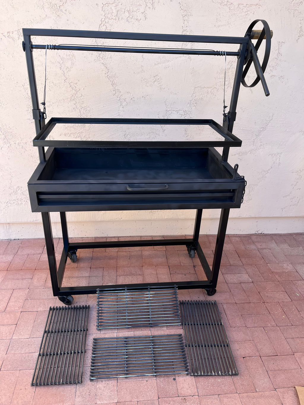 Santa Maria Grill w/ Round Grill Grates  44" x 24"