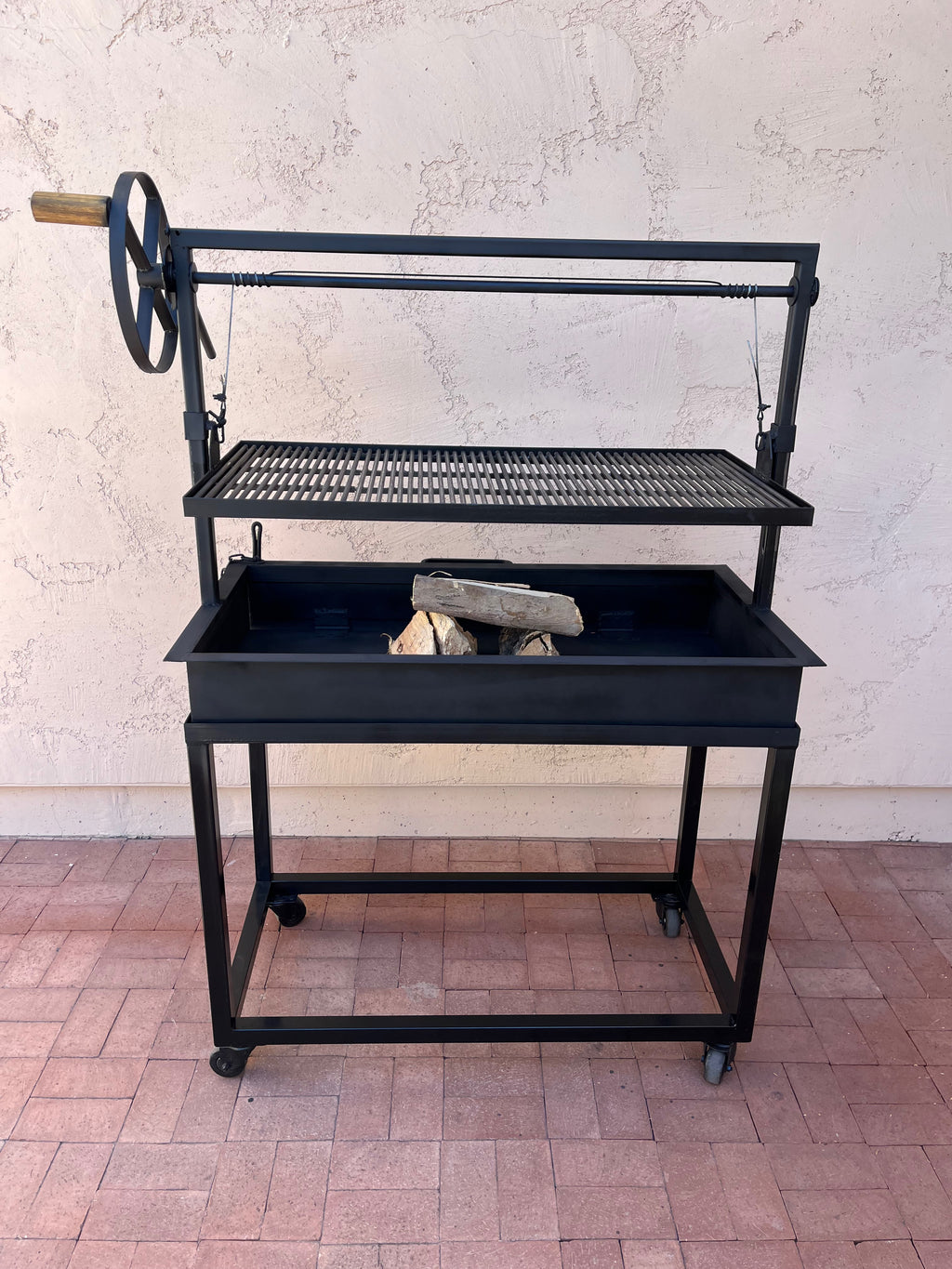 Santa Maria Grill w/ Round Grill Grates  44" x 24"