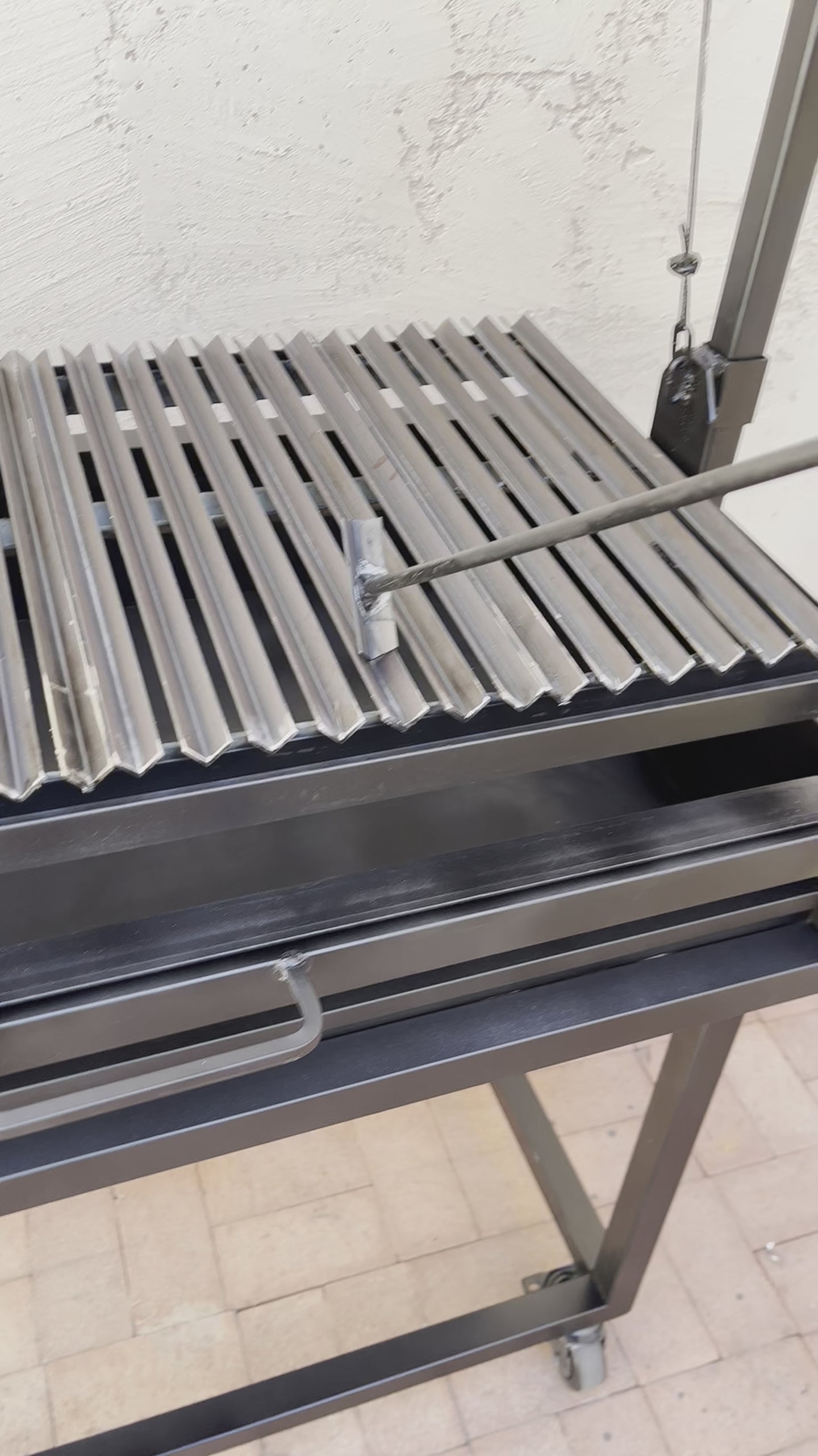 Argentine Grill w/ Brasero firebox and V Grates w/drip tray - 44" by 24"